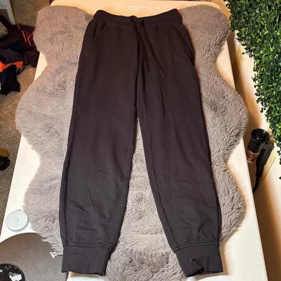 lululemon athletica Black Joggers Size 0 - Picture 5 of 6